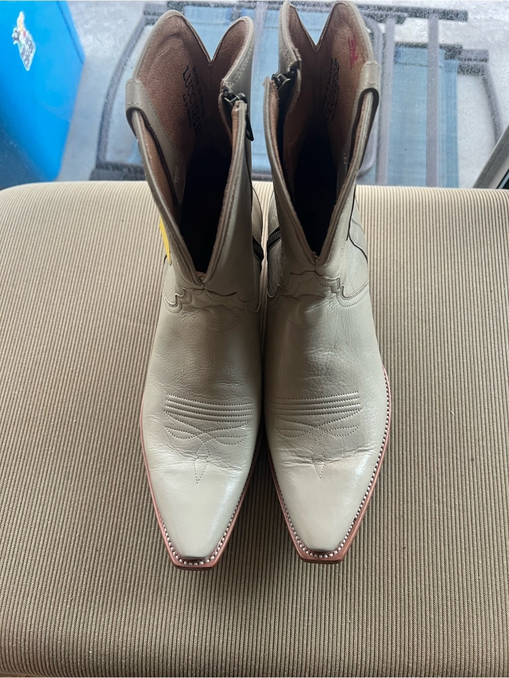 Lucchese April boots in cream - Picture 2 of 6